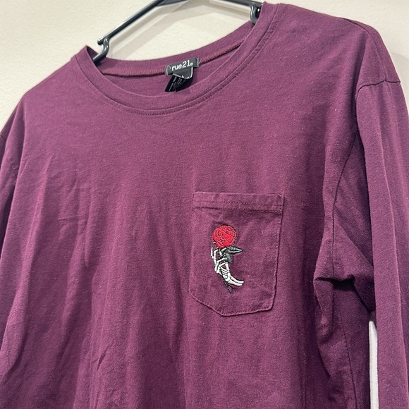 Rue 21 plum top- large - Picture 3 of 4